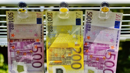 Globálna reforma zdaňovania: EÚ sa dohodla na medzinárodnej minimálnej dani pre veľké firmy