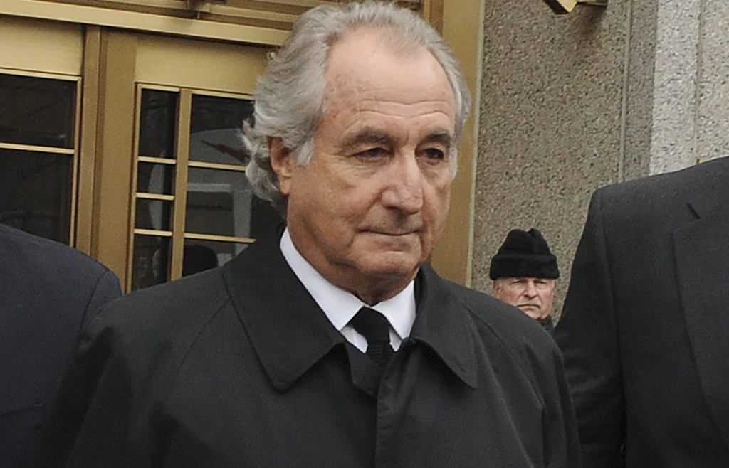 Zomrel najväčší podvodník v histórii USA Bernie Madoff. Spreneveril asi 65 mld. dolárov