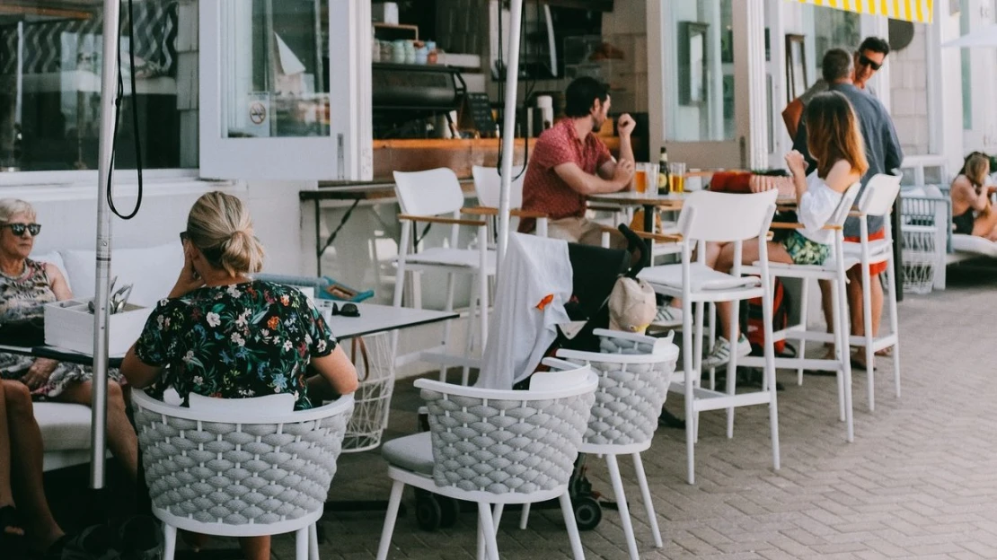 Gastro je proti zákazu nedeľného predaja. Ohrozí to prevádzky