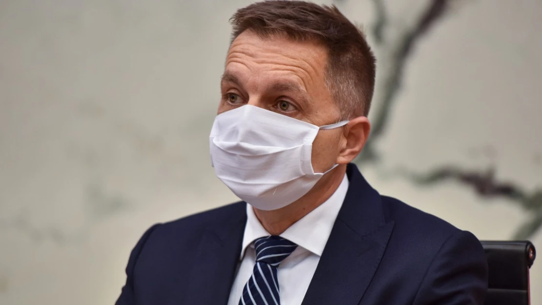 NBS: Ekonomika tento rok vzrastie o 4,5 %. Utlmiť ju môže aj pomalé očkovanie