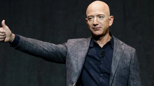 Bezos, Buffett či Slim Helú. Najbohatší ľudia planéty majú investície aj na Slovensku