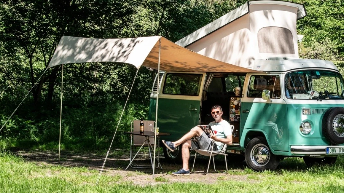 Otvárač sŕdc. Príbeh obytného minibusu, do ktorého by si s chuťou sadol aj Jack Kerouac