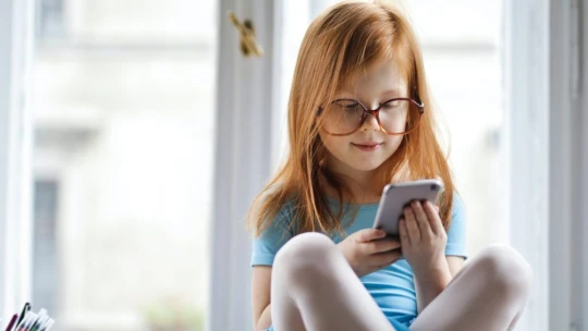 6 tipov od odborníka: Aký telefón či smarthodinky kúpiť školákovi?