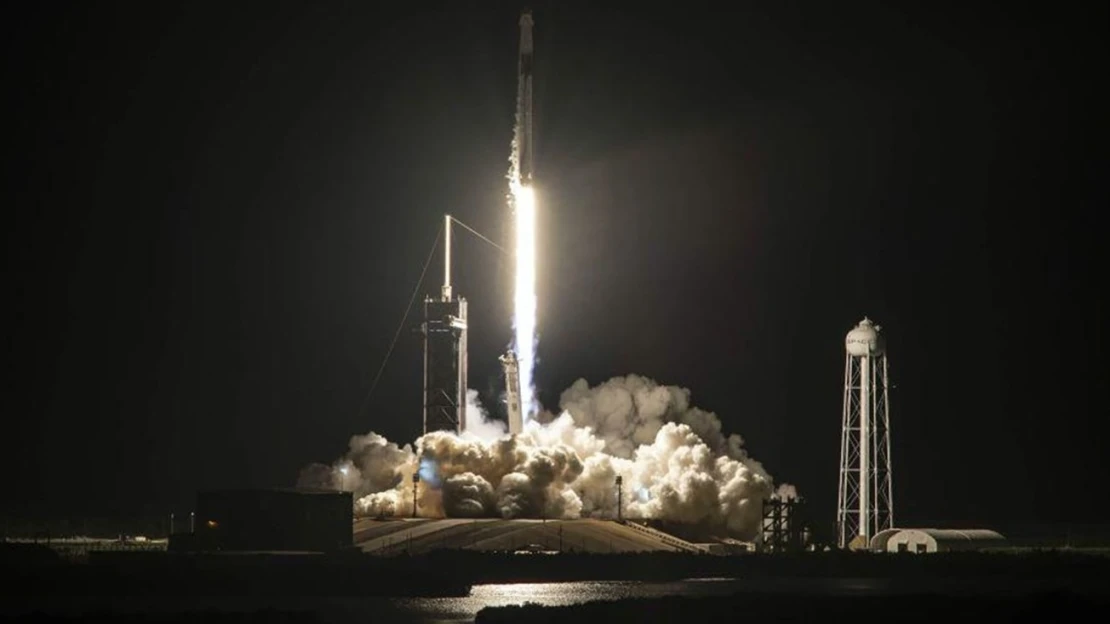 Raketový muž Elon Musk pokoril hranicu 600 miliárd v majetku. Nikto iný nedosiahol ani o sto menej