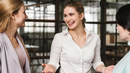 Priatelíte sa so svojou šéfkou či šéfom? Štyri dôvody, prečo to nie je najlepší nápad