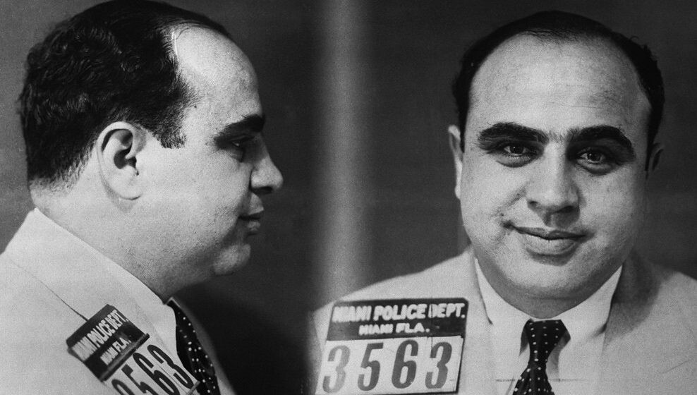 Al Caponeho obľúbenú pištoľ a ďalšie osobné veci vydražili za viac ako 3 milióny