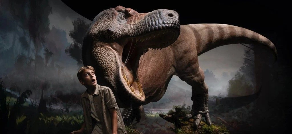 Cesta do praveku: Pri pražskom letisku otvorili unikátne múzeum dinosaurov