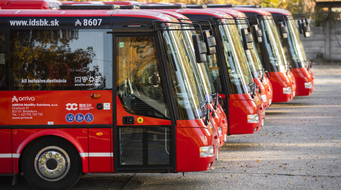 Župa reaguje na výpadky Arrivy: V januári sa odveziete regionálnymi autobusmi zadarmo