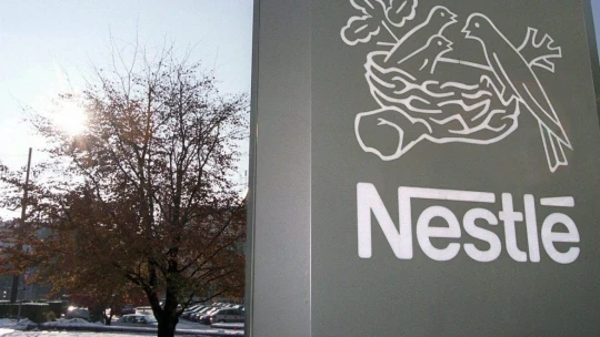 Najväčšia potravinárska sieť na svete hlási reštrukturalizáciou. Tržby Nestlé klesli