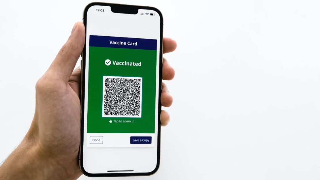 Rakúsko skrátilo platnosť covid certifikátov. Dotkne sa to aj Slovákov