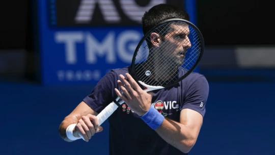 Djokovič neuspel na súde. Na Australian Open nemôže štartovať