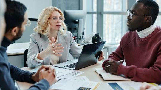 Viete komunikovať o zložitých témach? Tu je 5 krokov, ktoré vám s tým pomôžu