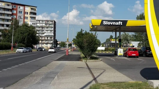Skupina MOL predá poľskej PKN Orlen 41 svojich čerpacích staníc na Slovensku