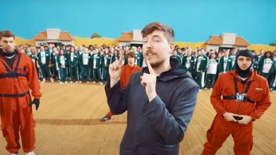 Najlepšie platení youtuberi zarábajú desiatky miliónov na reklamách, NFT aj burgroch