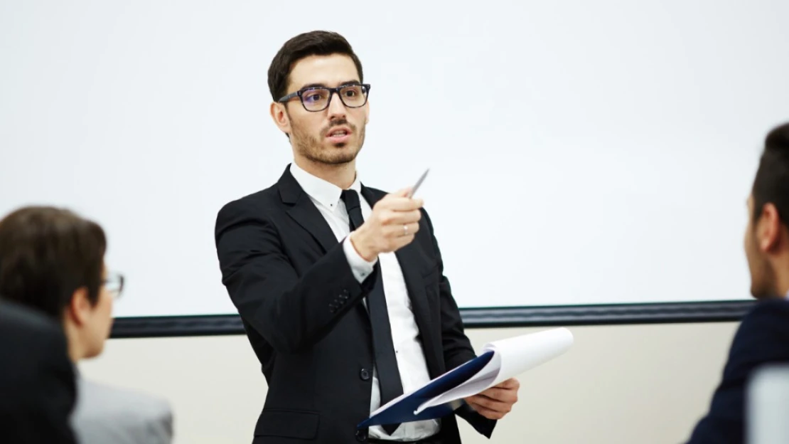 Máte strach z vystupovania na verejnosti? Tri nástroje, s ktorými zdoláte trému