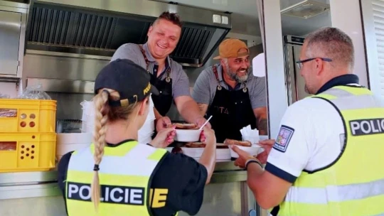 Streetfood nie sú len burgery. Reštaurácia na kolesách ponúka aj rafinovanejšie chute