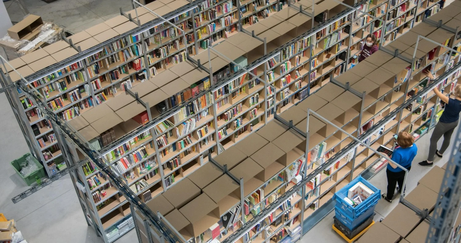 Cenu vykupovaných kníh určujú algoritmy, hodnotenie stavu ľudia. 