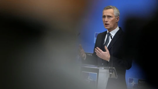 Šéf NATO: Aktivovali sme obranné plány. V prípade útoku odpovie Aliancia plnou silou