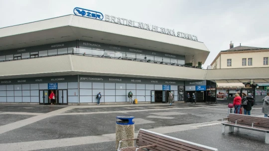 Koniec bratislavskej hanby? Hľadá sa investor, ktorý obnoví hlavnú stanicu a jej okolie