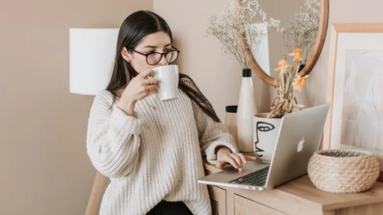 Microlearning budúcnosťou. Slováci objavujú kúzlo štúdia z obývačky