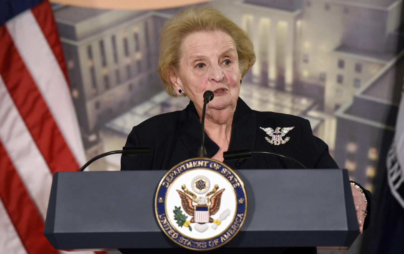 Zomrela Madeleine Albright. Prvá ministerka zahraničia USA mala české korene