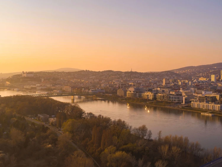 Penta hľadá architekta na projekt pri južnom brehu Dunaja. Vyzve aj ateliér Zahy Hadid_3