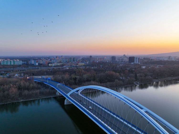 Penta hľadá architekta na projekt pri južnom brehu Dunaja. Vyzve aj ateliér Zahy Hadid_5