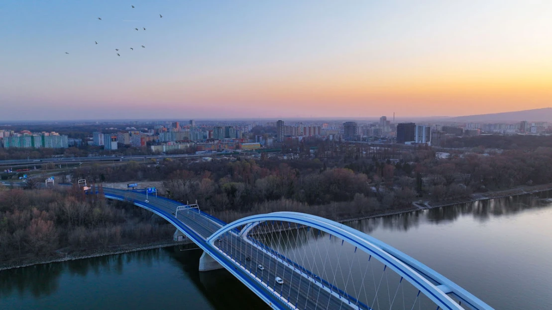 Pri Moste Apollo zvažujú dva mrakodrapy. Jeden s výškou až 260 metrov