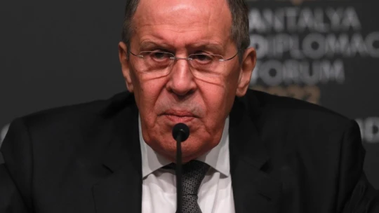 Sankcie aj pre Lavrovovu „druhú rodinu“? Británia by jej mohla zhabať luxusný byt