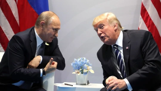 Lídri EÚ budú rokovať vo Washingtone. Putin požaduje za ukončenie ofenzívy Doneckú oblasť