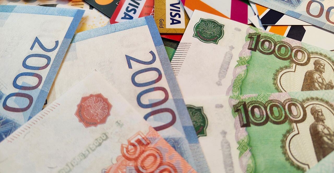 EÚ odstrihla viacero ruských bánk od SWIFTU. Sberbank a Gazprombank ušetrila