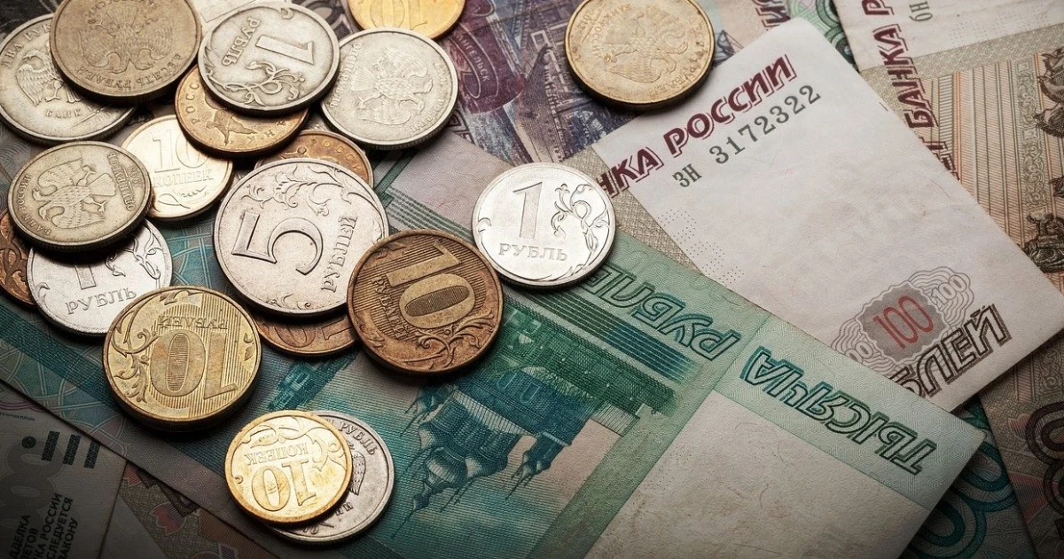 Rubeľ sa budúci rok najprv pozviecha. No potom znova príde oslabenie ...