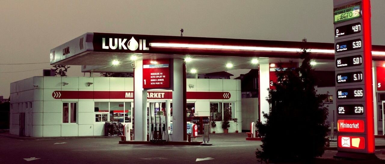 Ruský miliardár Alekperov odstúpil z funkcie generálneho riaditeľa Lukoilu