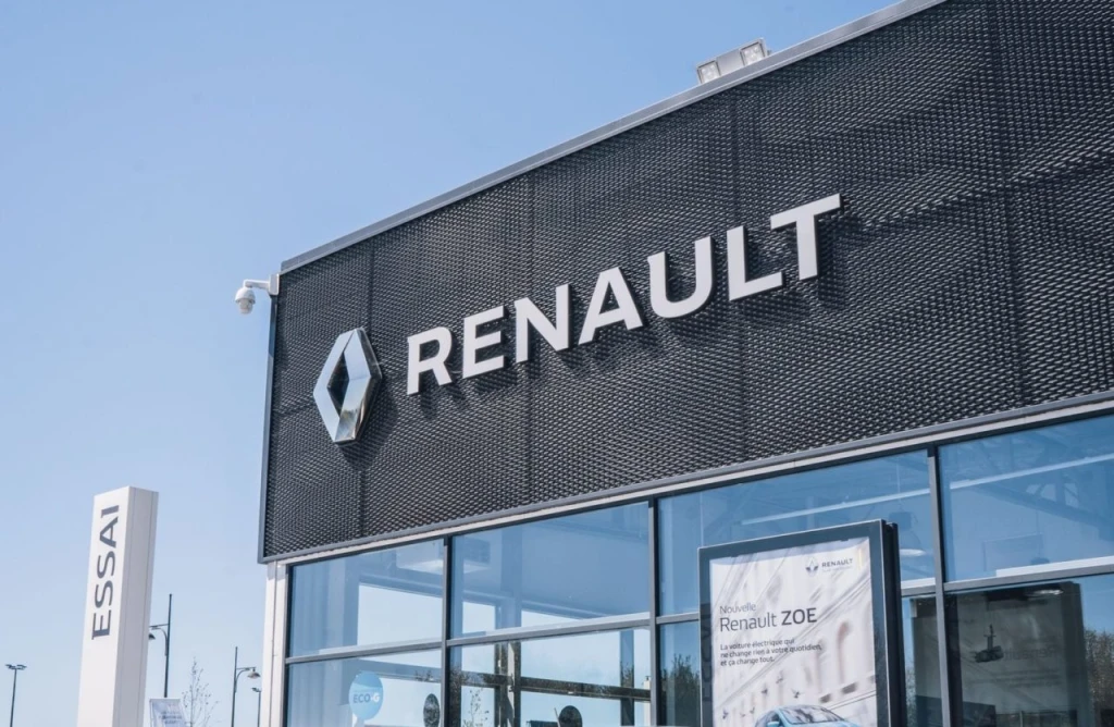 Veľké delenie aj spolupráca s Číňanmi: Renault ide prekopať svoj biznis