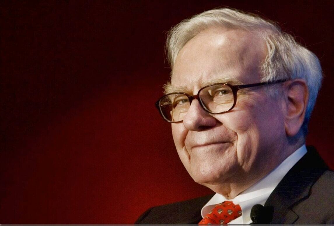 Veštec z Omahy majetok rekordne zarába aj rozdáva. Warren Buffett oslávil 93 rokov
