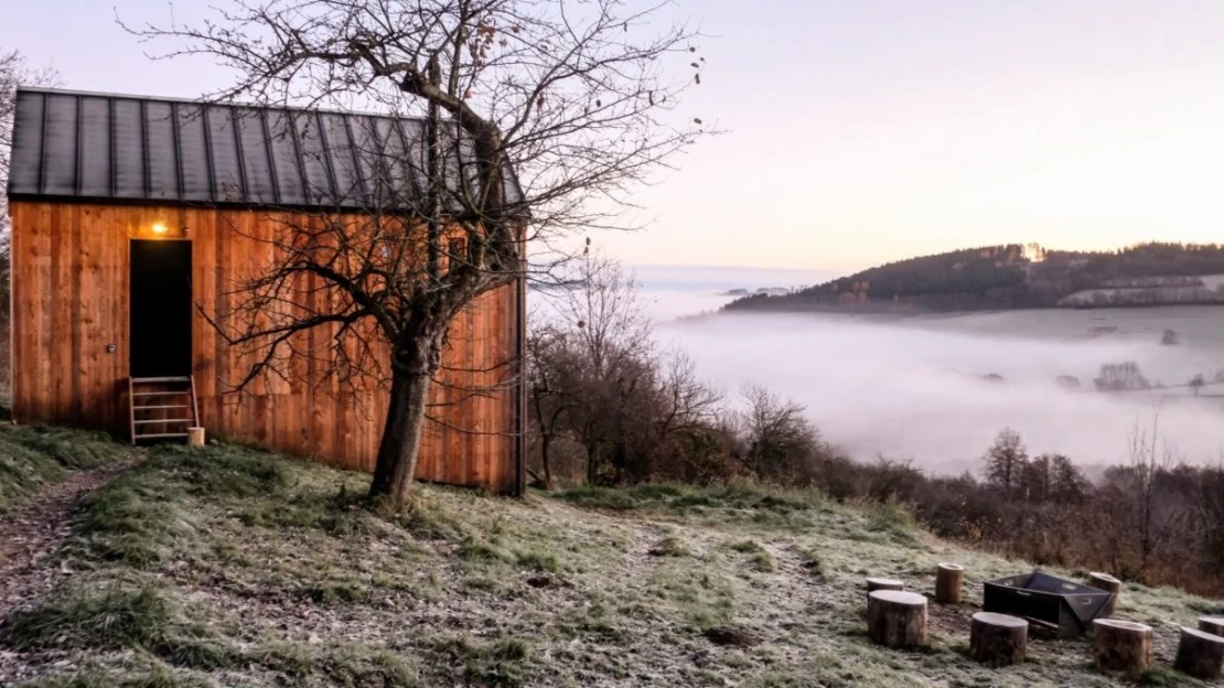 Kde kravy prajú dobrú noc. Kaviarnik na Šumave vybudoval alej pokoja