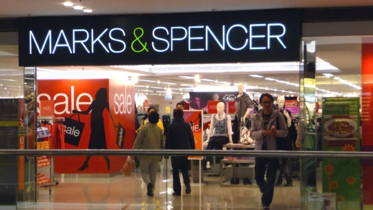 Reťazec Marks & Spencer príde kvôli kybernetickému útoku o zhruba 300 miliónov libier