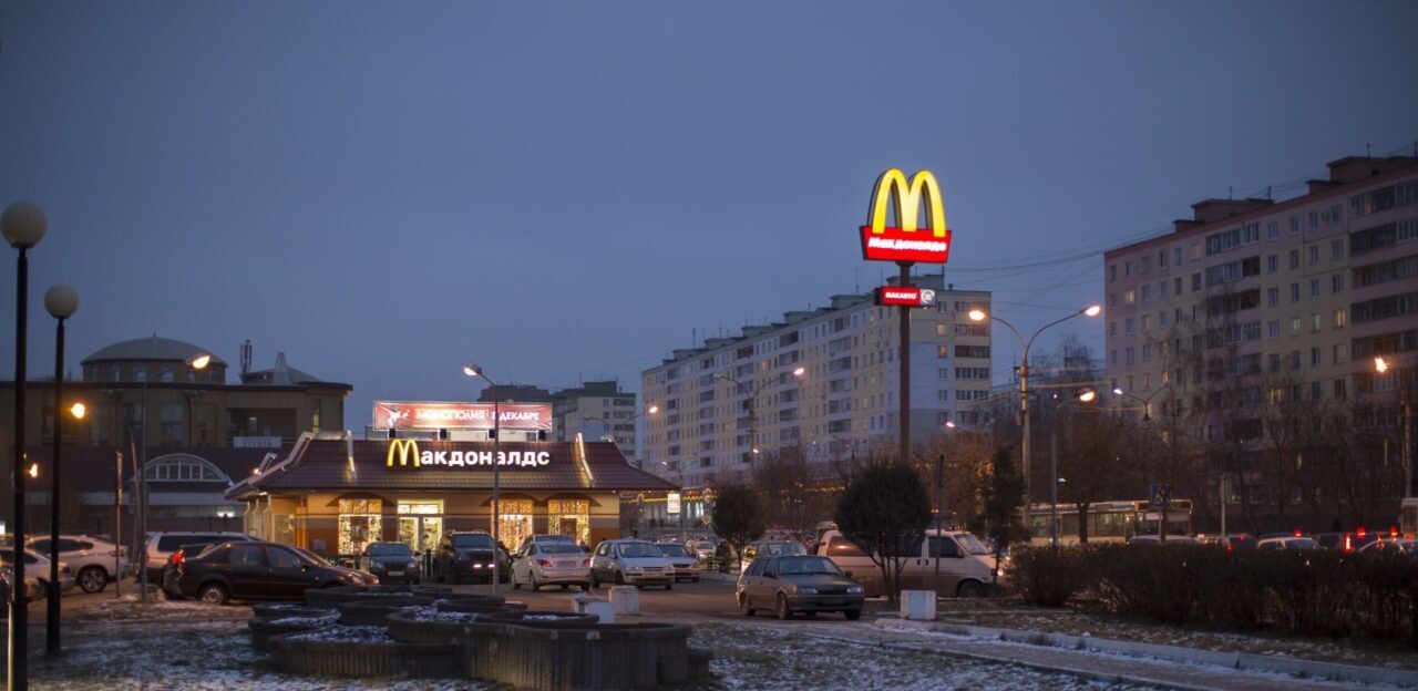 McDonald’s sa dohodol na predaji svojich ruských reštaurácií držiteľovi licencie