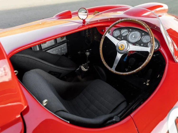 Podľa Enza Ferrariho jeho najlepšie auto. Teraz sa môže predať za 30 miliónov_0