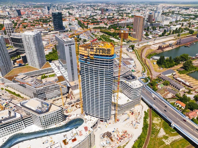 Slovensko má novú najvyššiu budovu. Eurovea Tower narastie ešte o vyše 40 metrov_3