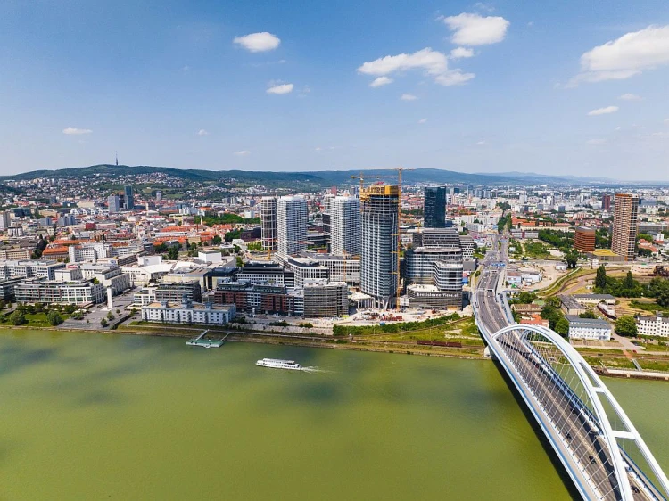 Slovensko má novú najvyššiu budovu. Eurovea Tower narastie ešte o vyše 40 metrov_4