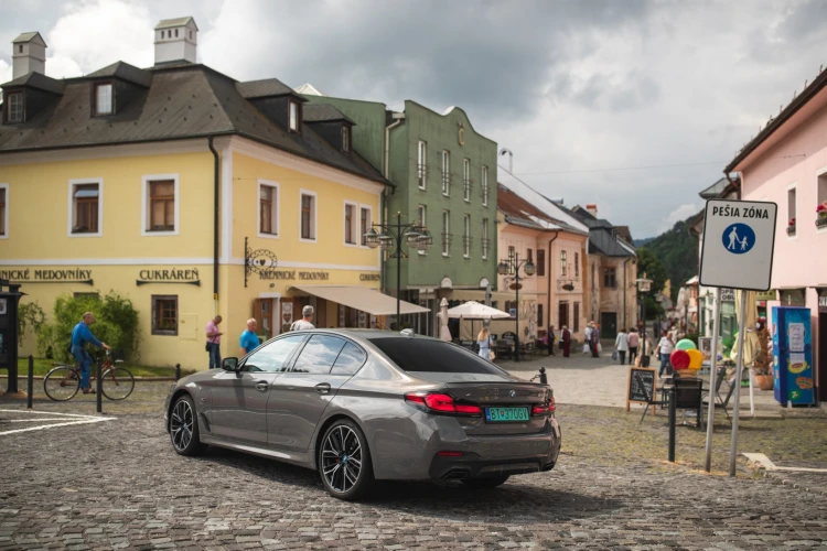 Hory, tradičné dobroty a bývanie v kaštieli. Kam sa vybrať na strednom Slovensku?_12