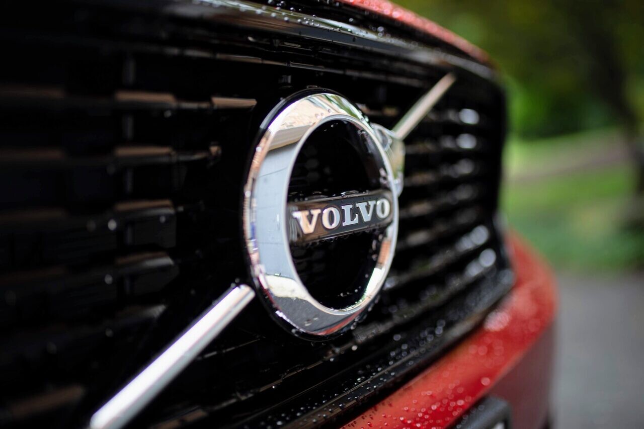 Piata automobilka: Volvo postaví pri Košiciach nový závod na výrobu elektromobilov