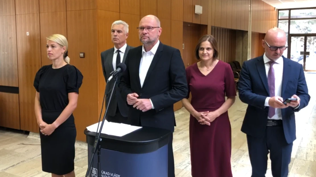 Sulík podal demisiu. O požiadavkách OĽANO chce rokovať