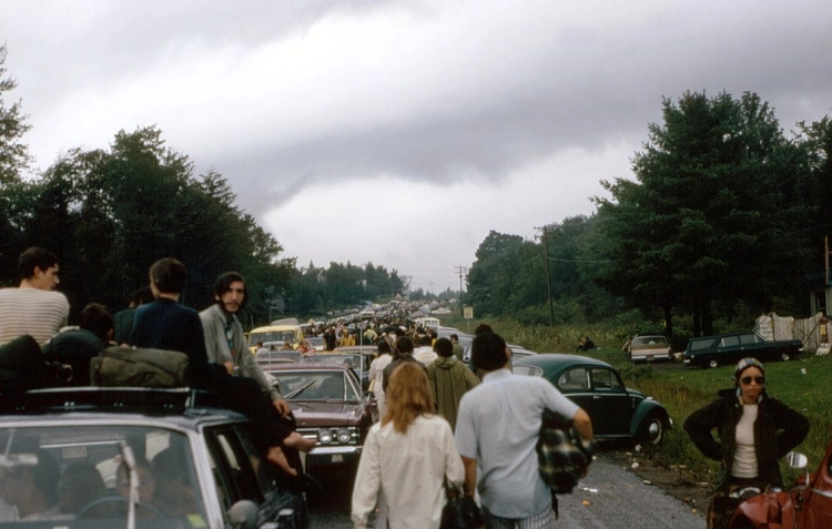 Bahno, sex, drogy a Hendrix o deviatej ráno. Ako to vyzeralo na Woodstocku ’69?_7