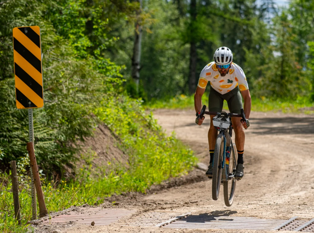 Zvládol 300 kilometrov v Sierre Nevade. Najväčšiu drámu však slovenský ultrabežec zažil na bicykli