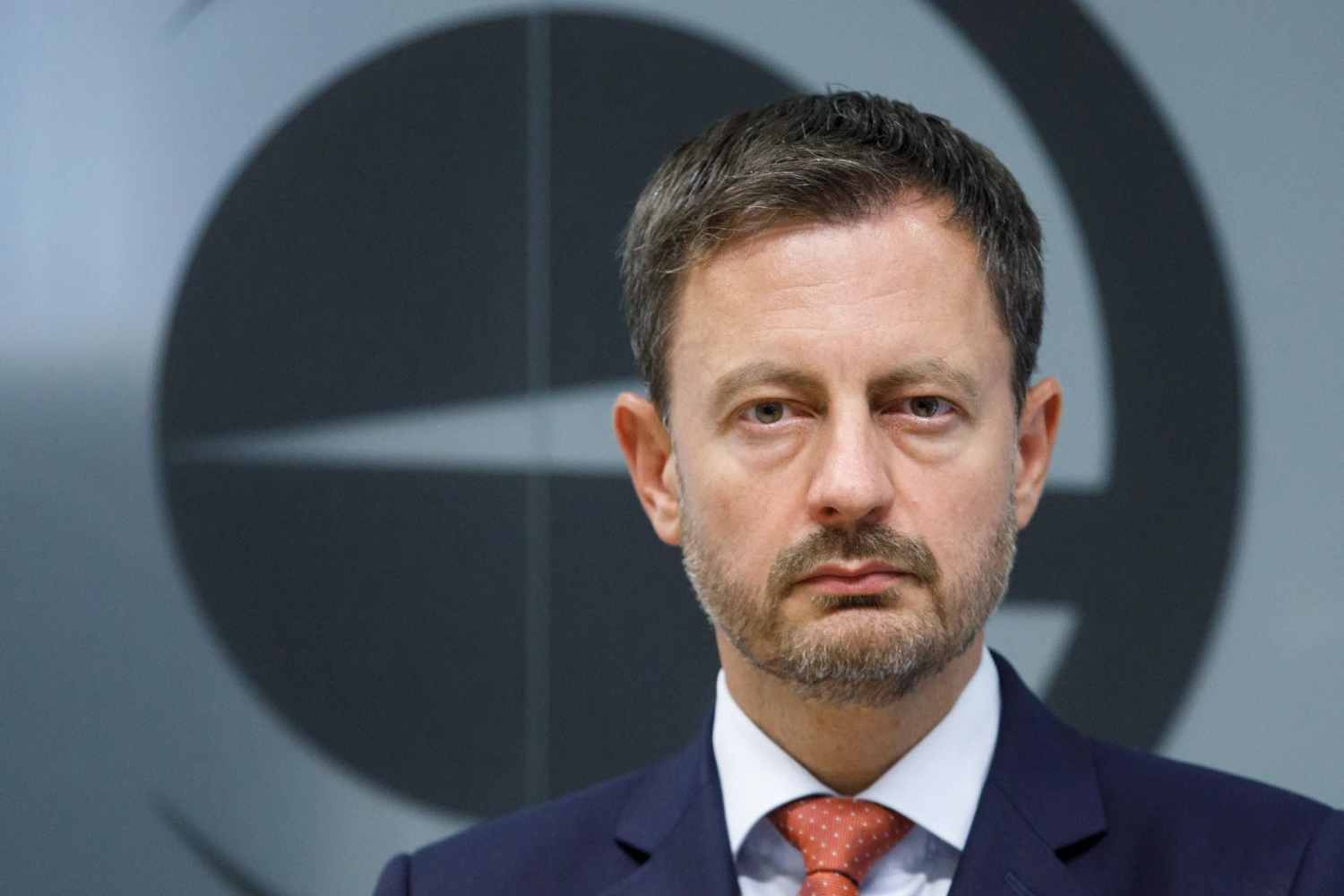 Ak nám EÚ nepomôže v boji s cenami energií, zoštátnime elektrinu, vraví premiér