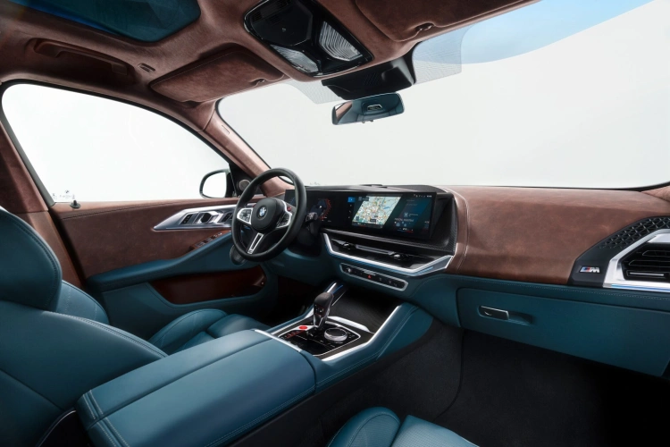 Divoké BMW: Hybrid XM ponúkne 750 koní, zlato aj zjazvenú hovädziu kožu_0