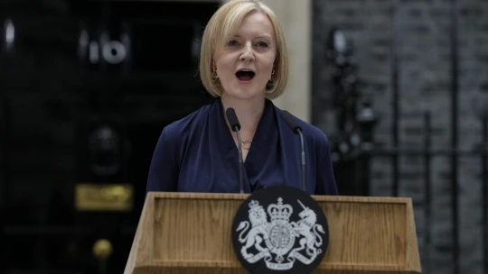 Nová britská premiérka predstavila plány na zmrazenie vysokých účtov za energie