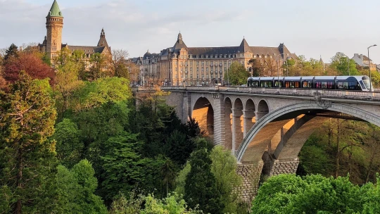 Ktoré krajiny patria medzi 20 najbohatších na svete? Na vrchole je drobné Luxembursko